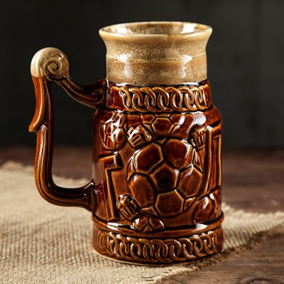 Кружка 0,7 л "Футбол" коричневая - фото 1674583