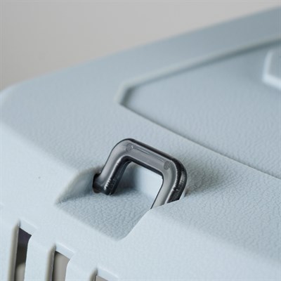 Переноска пластиковая 58 х 40 х 27, серо-синяя - фото 1783577