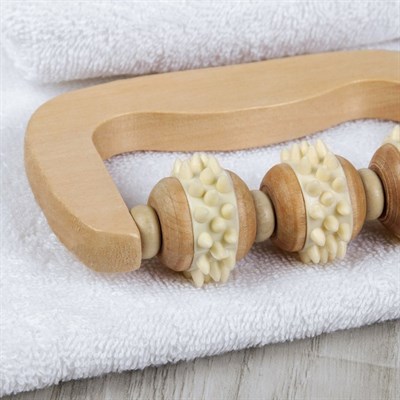 Массажёр деревянный, 3 колеса - фото 1820997