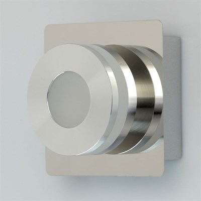 Светильник "Пунктум" 5Вт LED IP44 хром 10x10x7,5см - фото 2000827