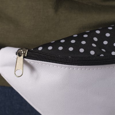 Сумка поясная, отдел на молнии, регулируемый ремень, цвет чёрный/белый - фото 2005300