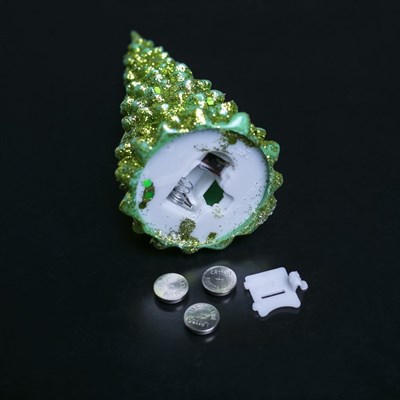 Игрушка световая "Мерцающая ёлочка" (батарейки в комплекте) 13 см, 1 LED, RGB, ЗЕЛЁНАЯ - фото 2028803