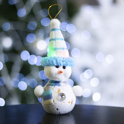 Игрушка световая "Снеговик в синей шапочке" (батарейки в комплекте), 6х17 см, 1 LED, СИНИЙ - фото 2028819