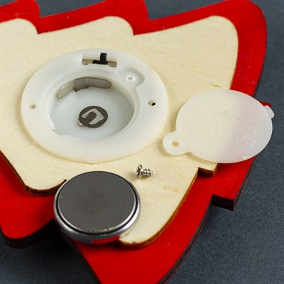 Подвеска световая "Елочка новогодняя красная", 10х10х2 см, 3 LED, бат(в комп) Т/БЕЛЫЙ - фото 2029659