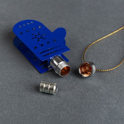 Подвеска световая "Варежка синяя" (батарейки в комплекте), 7,5 см, 1 LED, RGB - фото 2029726