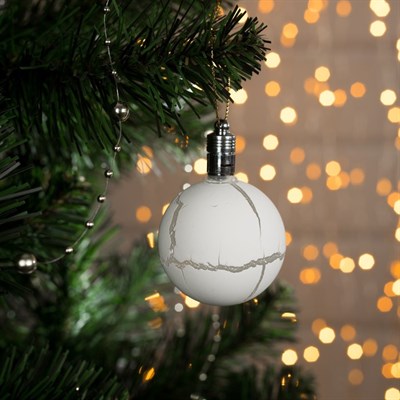 Игрушка световая "Елочный шар узоры краской" (батарейки в комплекте) 5 см, 1LED, RGB, БЕЛЫЙ - фото 2029830