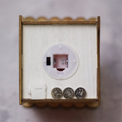 Подвеска световая "Домик со Снеговиком", 11х15х8 см, 1 LED, бат.(в комп), серое окно,Т/БЕЛЫЙ - фото 2029895