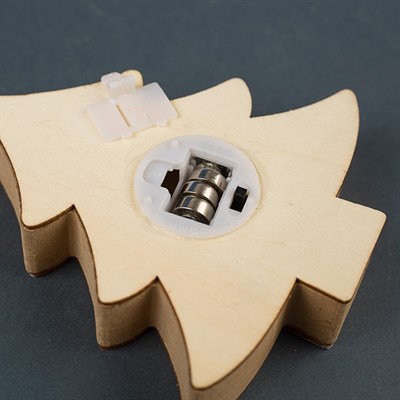 Подвеска световая  елочка "Олень в лесу", 12х12х2 см, 4 LED, бат.(в комп), Т/БЕЛЫЙ - фото 2030158