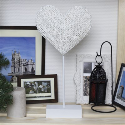 Фигура на подставке световая "Сердце плетеное", 21 х 17 см, 10 LED, 3хАА (не в компл.) - фото 2030590