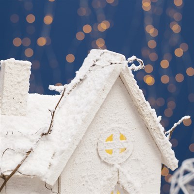 Фигура деревянная "Домик в снегу", 33х25х12 см, 2*AА (не в компл.) 10 LED, Т/БЕЛЫЙ - фото 2031029