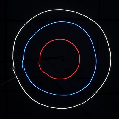 Фигура неоновая "Флаг РФ" 35х65х95 см, 576 LED, 220V, БЕЛЫЙ-СИНИЙ-КРАСНЫЙ - фото 2032446