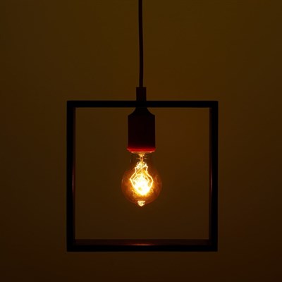 Светильник "Квадрат" 1*40Вт Е27 черный-оранжевый 22х6х22-122 см - фото 2034955