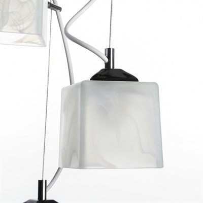 Люстра 1005402879 "Конверт-экрю" 3х60 Е27 бел./черн 33,5*33,5*21,5 см - фото 2035501