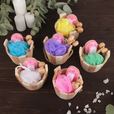 Набор банный в деревянном ушате, 3 предмета: мочалка-бант, пемза-щётка, массажёр - фото 2060971