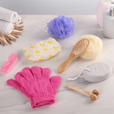 Набор банный в сумке, 9 предметов: 4 мочалки, щётка, пемза, шапочка, расческа, массажёр - фото 2061207