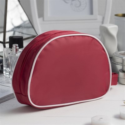 Косметичка ПВХ, отдел на молнии, с ручкой, цвет красный - фото 2061501