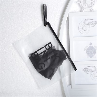 Косметичка для купальника, отдел на молнии, цвет белый / чёрный - фото 2061679