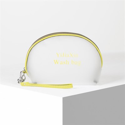 Косметичка ПВХ, отдел на молнии, с ручкой, матовая, цвет зелёный - фото 2062190