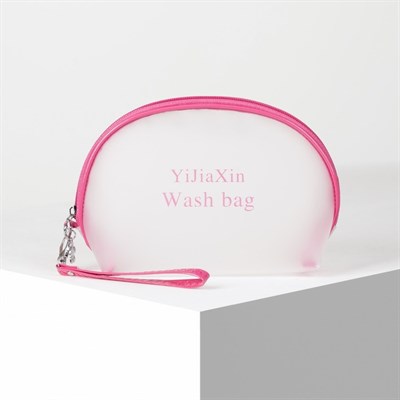 Косметичка ПВХ, отдел на молнии, с ручкой, матовая, цвет малиновый - фото 2062198