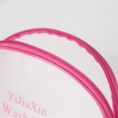 Косметичка ПВХ, отдел на молнии, с ручкой, матовая, цвет малиновый - фото 2062200