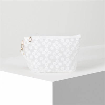 Косметичка ПВХ, отдел на молнии, с ручкой, цвет матовый белый - фото 2062361