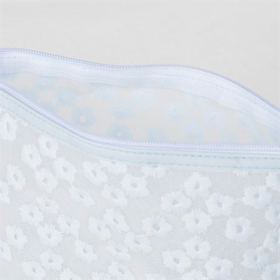 Косметичка ПВХ, отдел на молнии, с ручкой, цвет матовый голубой - фото 2062367