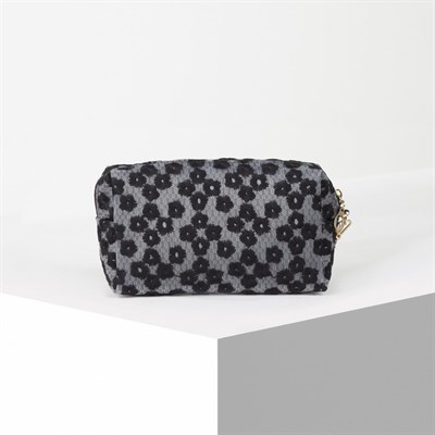 Косметичка ПВХ, отдел на молнии, с ручкой, цвет матовый чёрный - фото 2062382