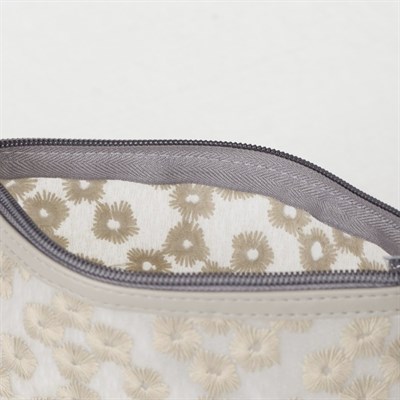 Косметичка ПВХ, отдел на молнии, цвет матовый серый - фото 2062443