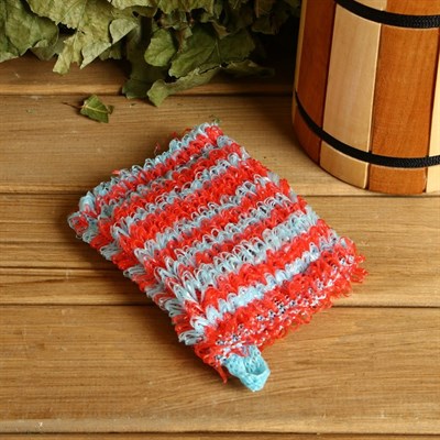 Набор для бани детский "Енот" в косметичке: шапка с принтом, мочалка - фото 2064581