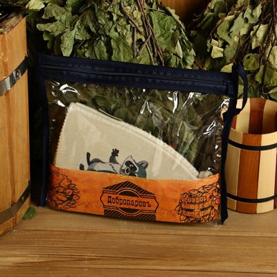 Набор для бани детский "Енот" в косметичке: шапка с принтом, мочалка - фото 2064582