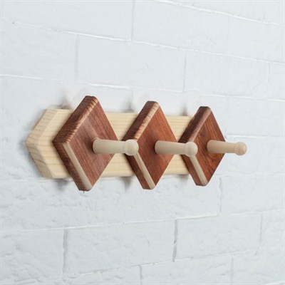 Вешалка 3 крючка морёная, ХВОЯ - фото 2065678