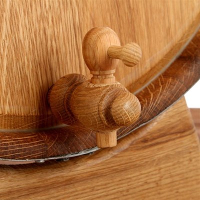 Бочка дубовая, 50 л, обруч из нержавеющей стали, на подставке - фото 2066791