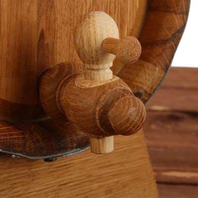 Бочка дубовая, 3 л, обруч из нержавеющей стали, на подставке - фото 2066798