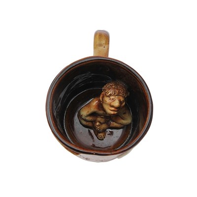 Кружка для пива с сюрпризом "Тебе презент!" 0,4 л, микс - фото 2071775