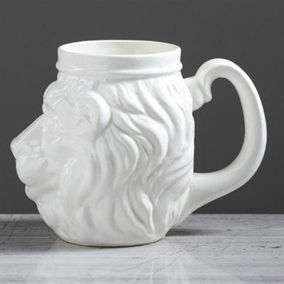 Кружка "Лев" глазурь белая 0,75 л - фото 2072457