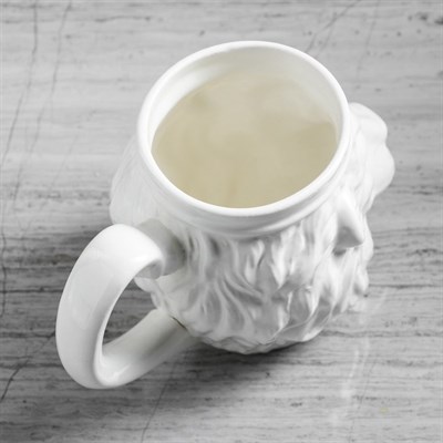 Кружка "Лев" глазурь белая 0,75 л - фото 2072458