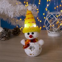 Игрушка световая "Снеговик в желтой шапочке" (батарейки в комплекте) 6х17 см, 1 LED RGB